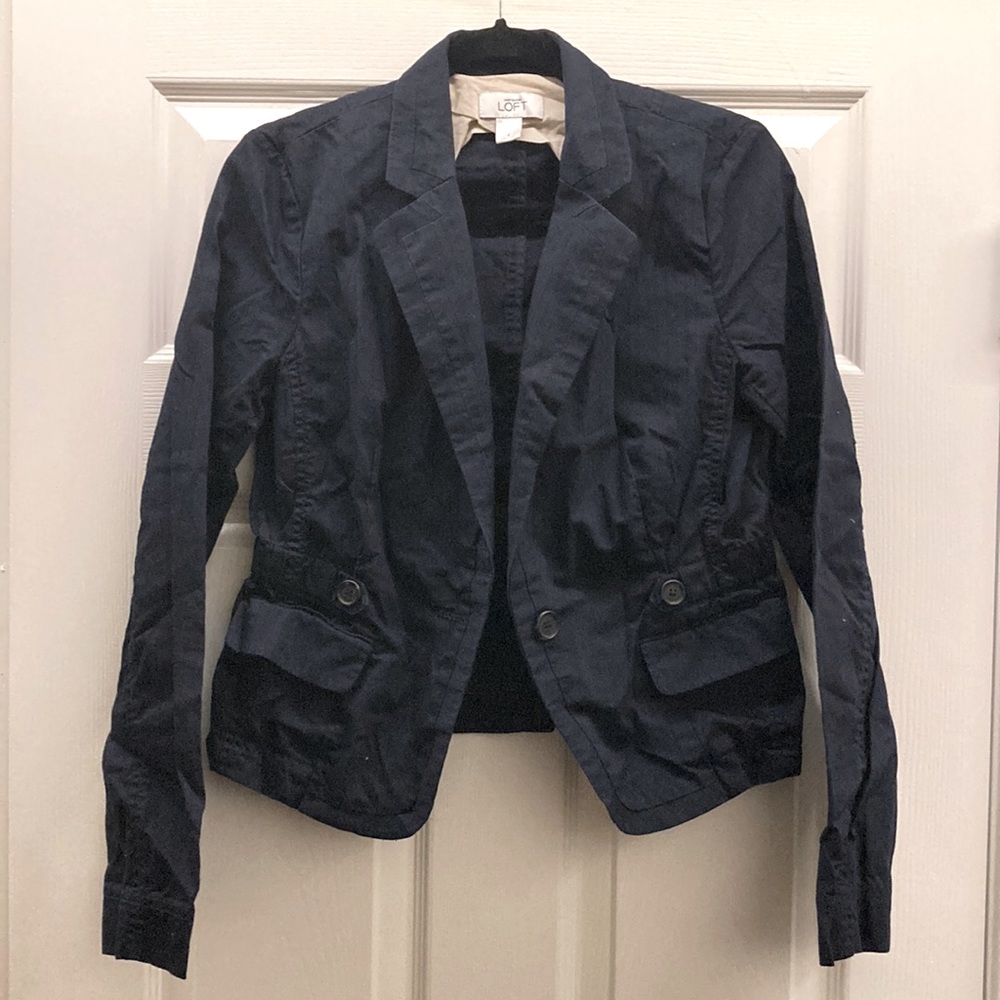 Ann Taylor Loft | size 4 | navy blue blazer